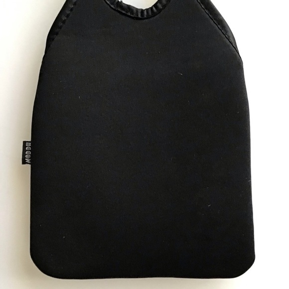 Vintage Cassette Music Neoprene Case Hanger Pocket Ear Buds Car Phone Tech Cords - Picture 13 of 16